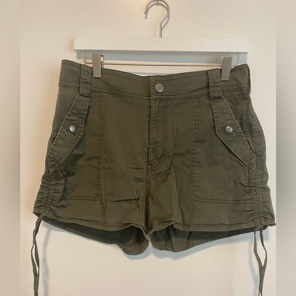 Express Shorts
